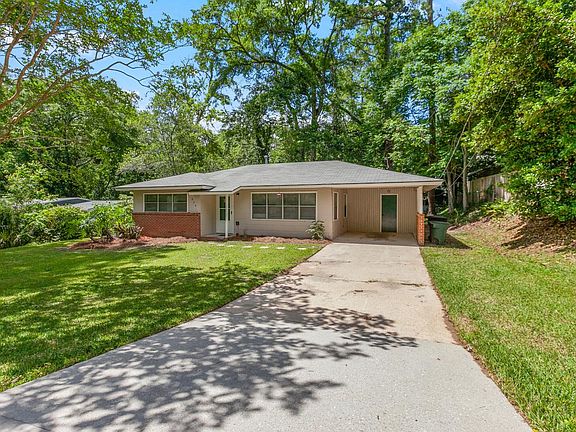 3rd image of 924 Spottswood Dr