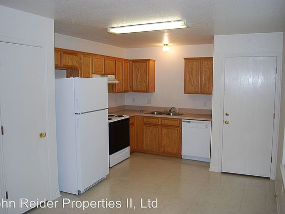 4th image of 107 W Dove Ln APT 201