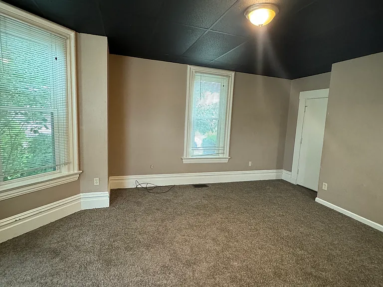 350 Jefferson St #2 — Photo 3