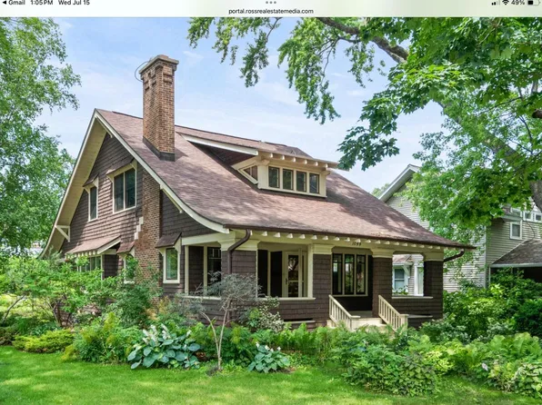 1044 S Jackson St, Green Bay, WI 54301