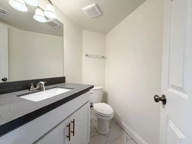 2316 Chapman Hill Dr — Photo 8