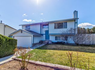 204 W Goodlander Rd, Selah, WA 98942