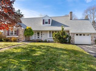 389 Barrett Rd, Emmaus, PA 18049