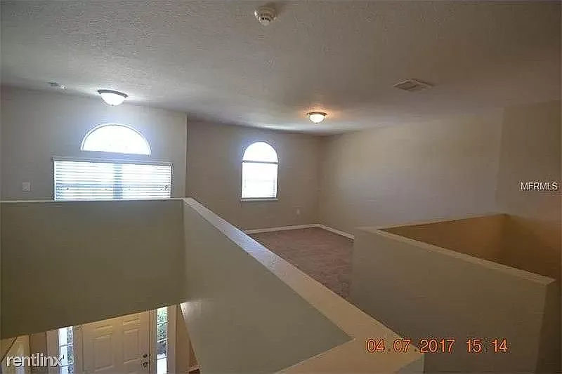 625 Kermarah Ave — Photo 4
