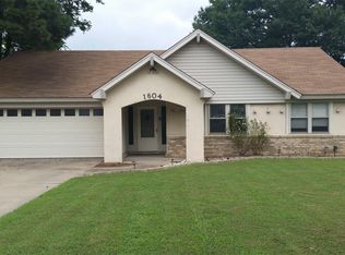 1604 Strozier Ct, Barling, AR 72923
