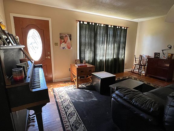 3rd image of 353 Marconi Dr