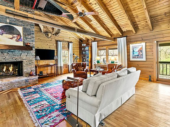 2nd image of 742 Beaver Run Rd