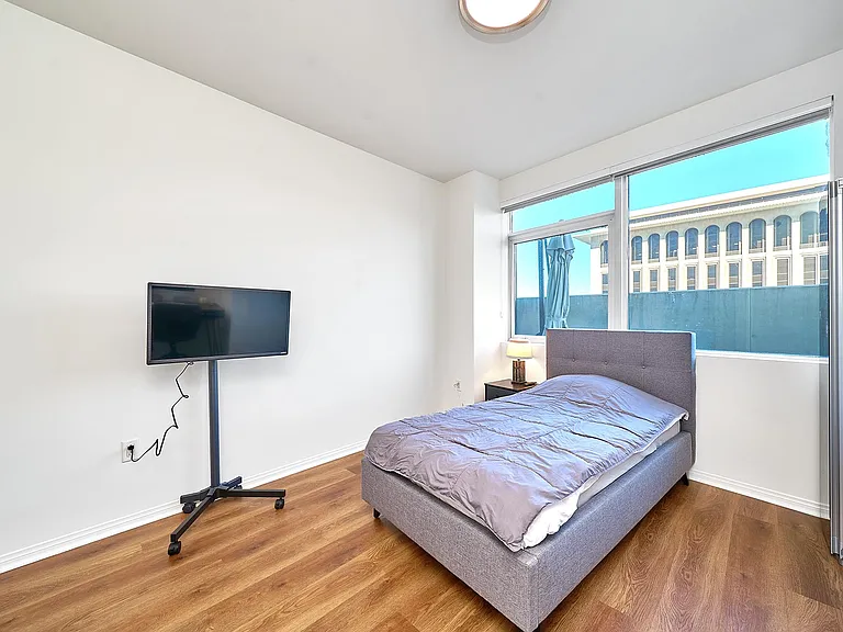 3785 Wilshire Blvd #704 — Photo 24
