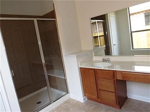 5th image of 2903 Acorn Oaks Dr