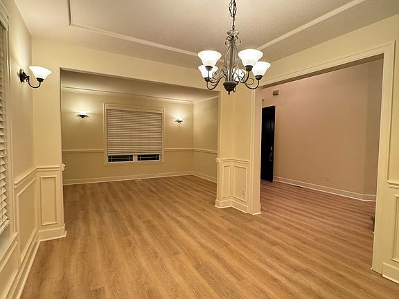 2nd image of 18820 SE Alicia Cir
