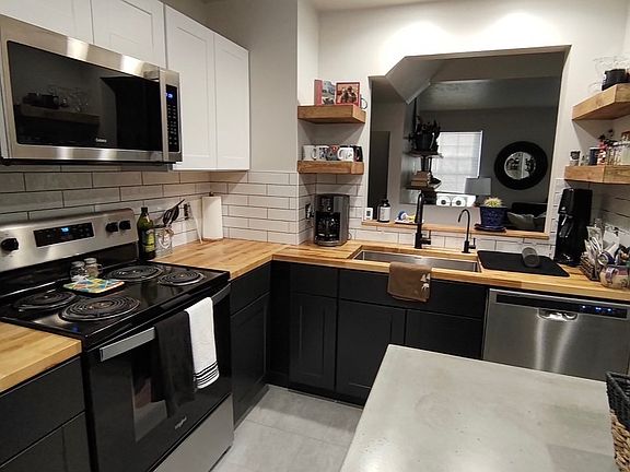 4th image of 471 Glasgow Ln