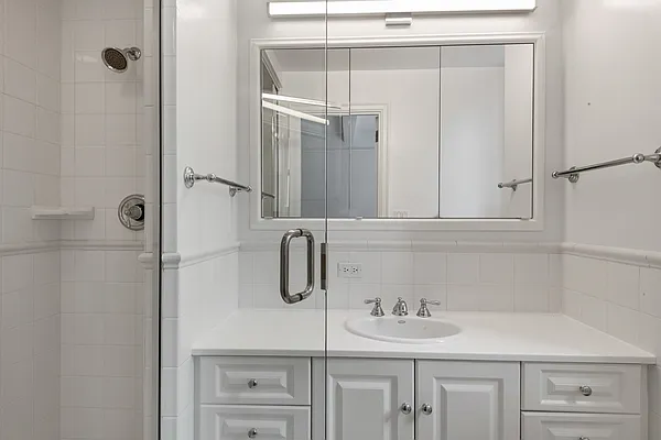 Rented by Rudin Management Company, Inc. | media 19