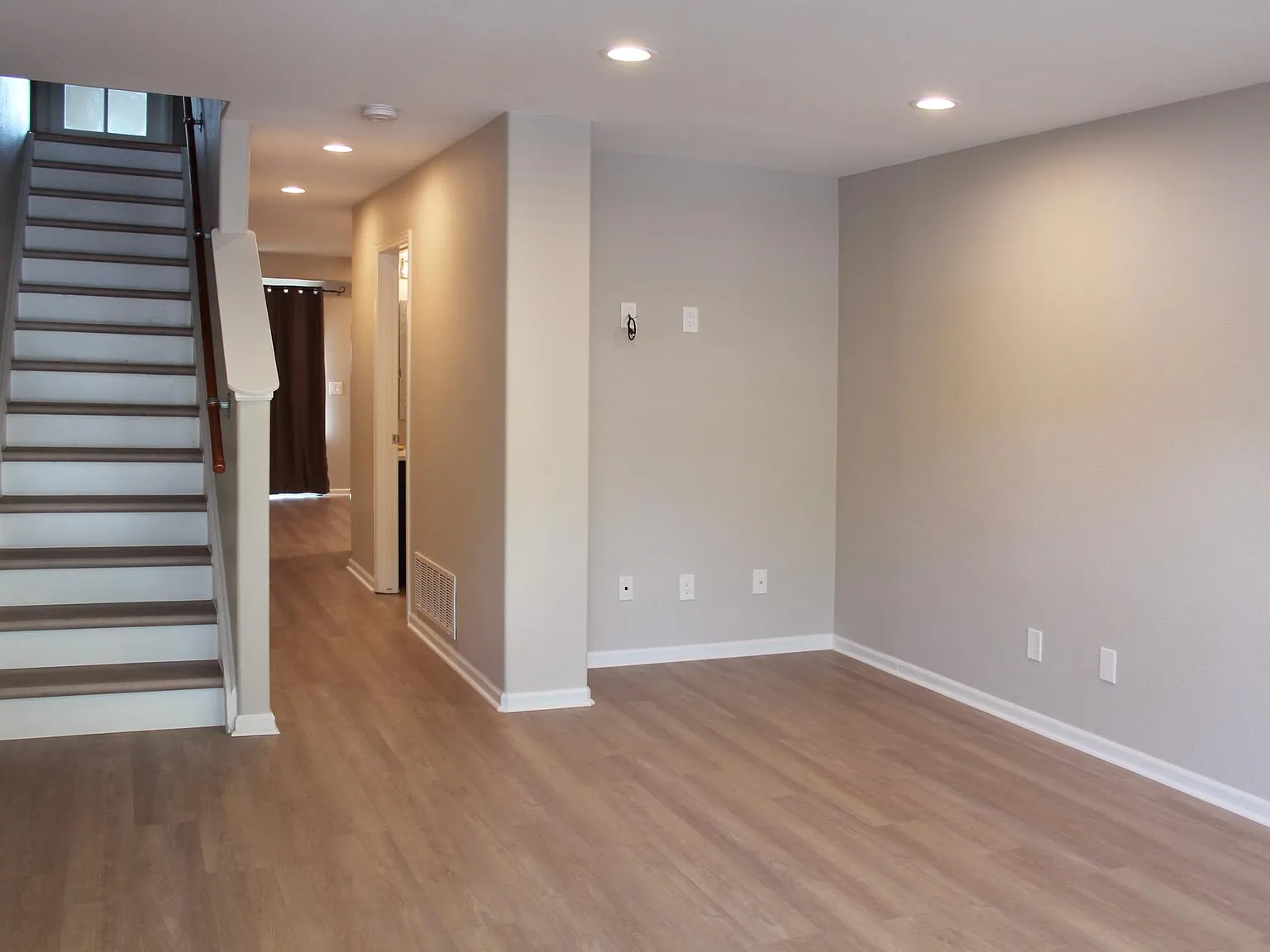 Oakcrest Cir, Castle Rock — Photo 3