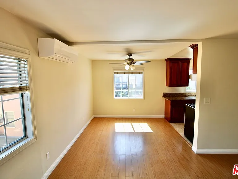 1319 E California Ave #B — Photo 4