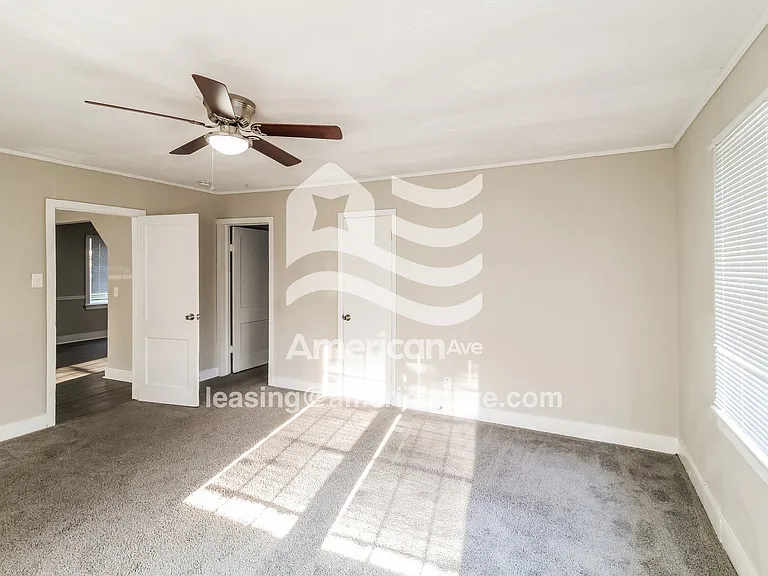 719233_008_wm_-_main_bedroom_13629039.jpg