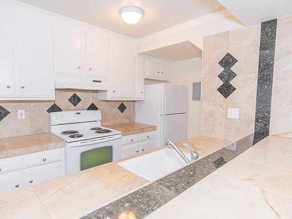 2nd image of 3117 Occidental Dr APT 2