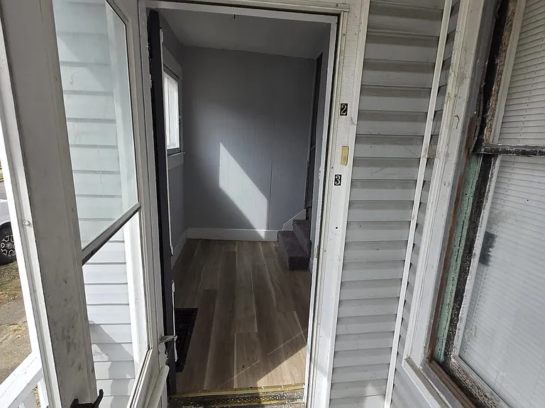 925 Meridian St #3 — Photo 9
