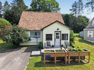739 Athlone St, Fredericton, NB E3A 3A8