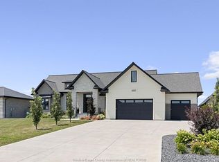 1423 Mullins Dr, Lakeshore, ON N0R1V0
