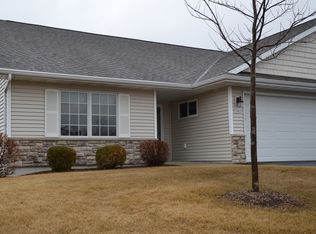 1955 Timberline Dr, Oshkosh, WI 54904