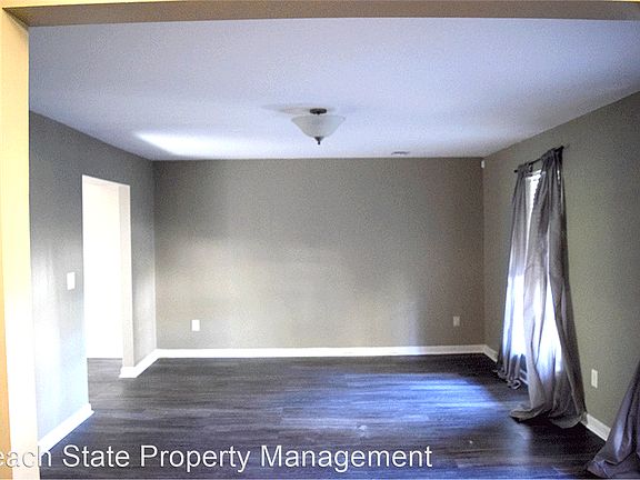 4th image of 1221 Dowry Dr