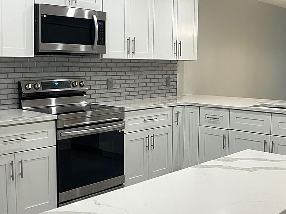 3rd image of 16451 Blatt Blvd APT 105