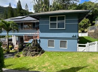 1569 Kalaepaa Dr, Honolulu, HI 96819