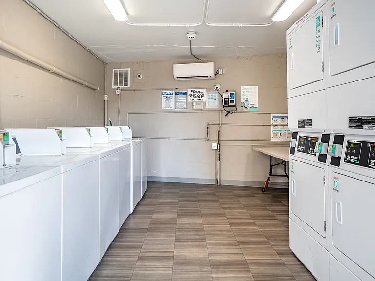 Sand Cove Apartments — Photo 17
