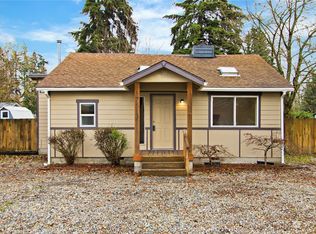 17513 Spanaway Ln E, Spanaway, WA