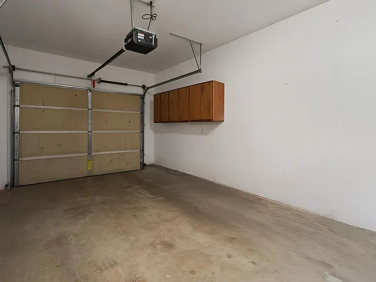 11 Karen Rd — Photo 30