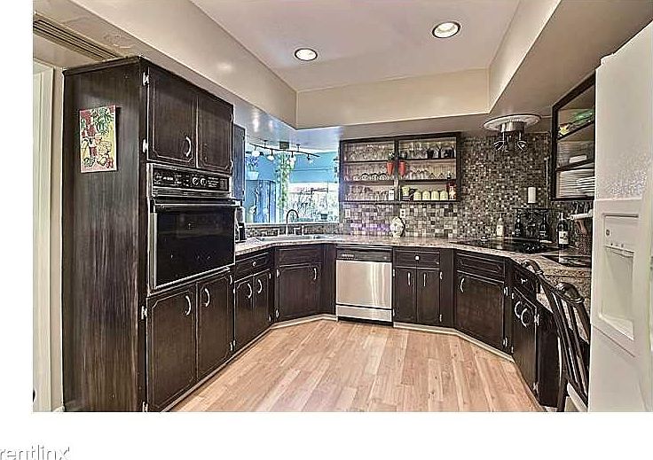 1st image of 4516 NE 21st Ln #1