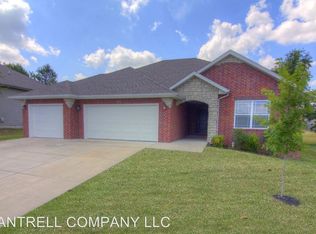 874 E Sparrow Rd, Nixa, MO 65714