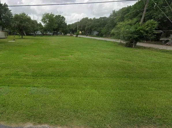 921 W 5th St Lot 10B, El Campo, TX 77437