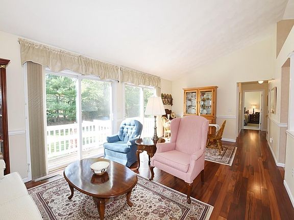2nd image of 29 Amanda Ave