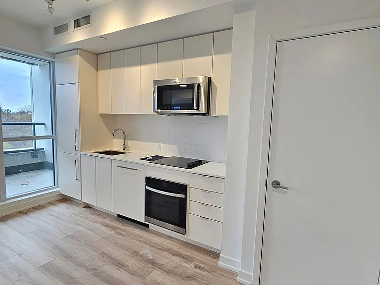 181 Sheppard Ave E #407 — Photo 4