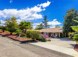 720 Carnation Ln, Fallbrook, CA 92028