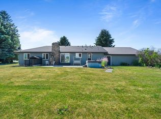 6212 N Chase Rd, Newman Lake, WA 99025