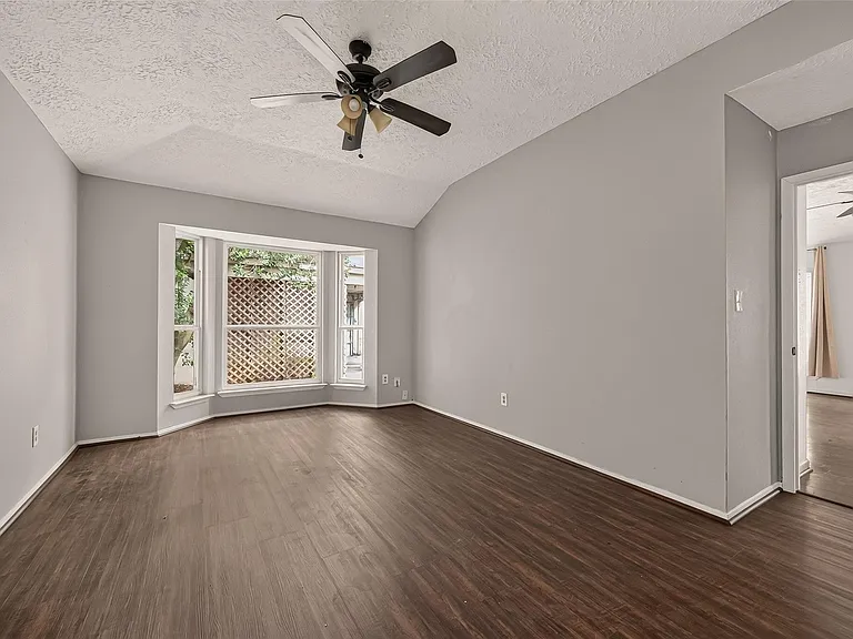 10318 Buffalo Bend Dr — Photo 13