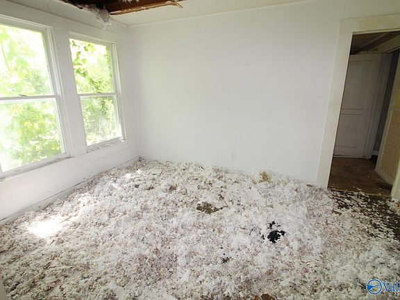 3rd image of 1208 Ewing Ave