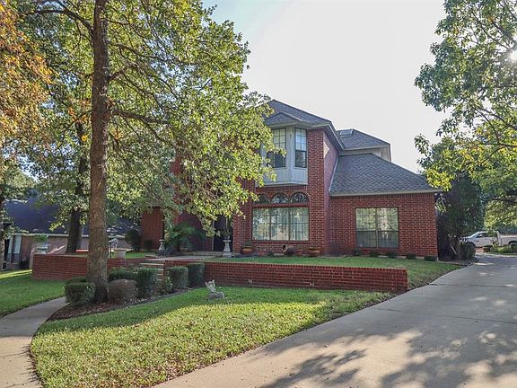 4th image of 1524 Westcreek Dr