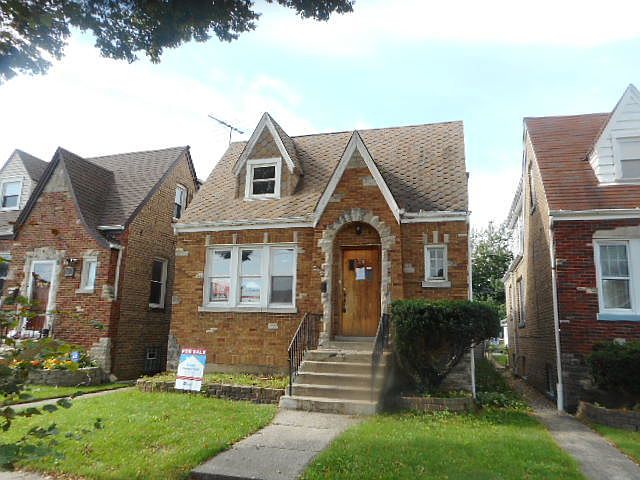 1st image of 2916 N New England Ave