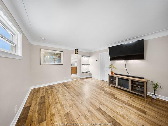 3rd image of 2682 Clemenceau Blvd