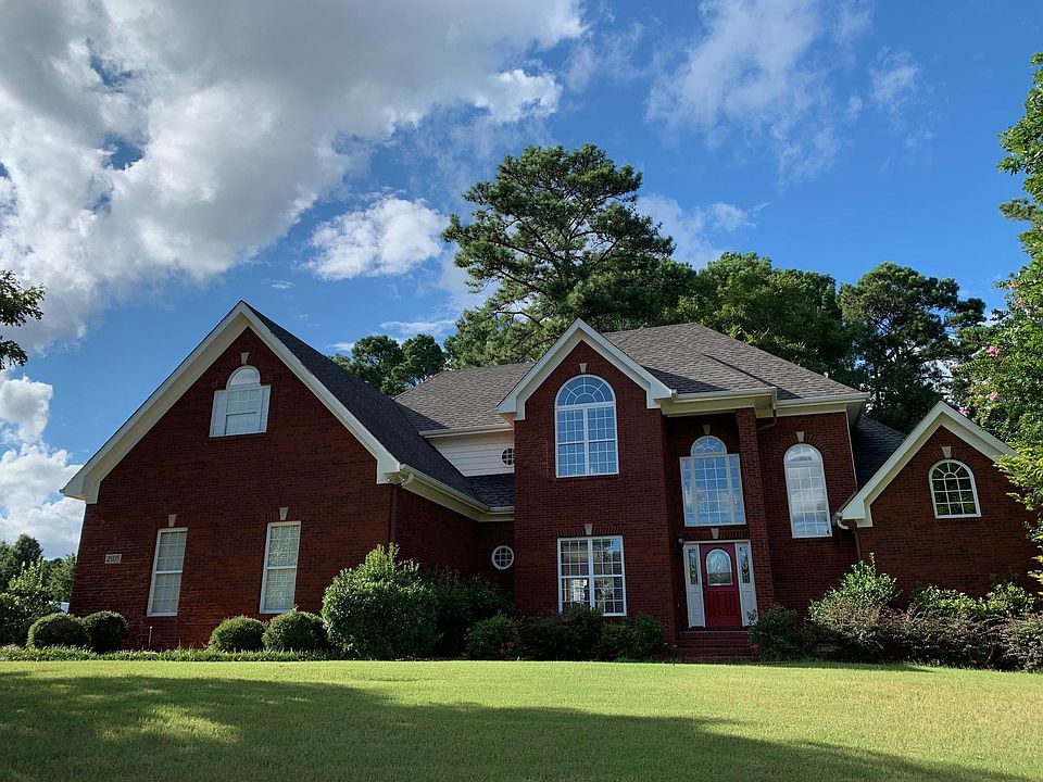 1st image of 2505 Clifton Dr SE