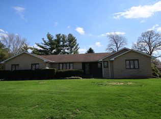 249 Whispering Oaks Dr, Metamora, IL 61548