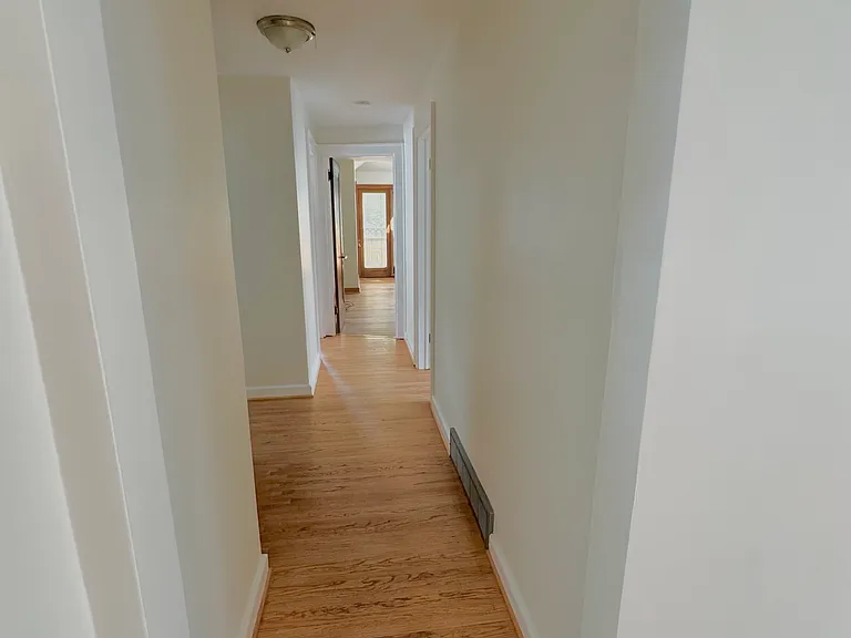 184 Hamilton Dr — Photo 20