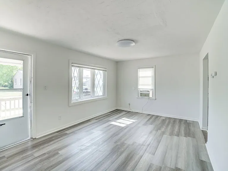 13117 Wilton Ave — Photo 26