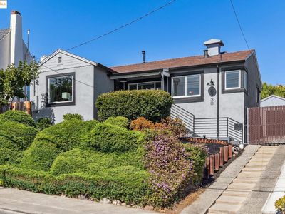 6238 Majestic Ave, Oakland, CA, 94605