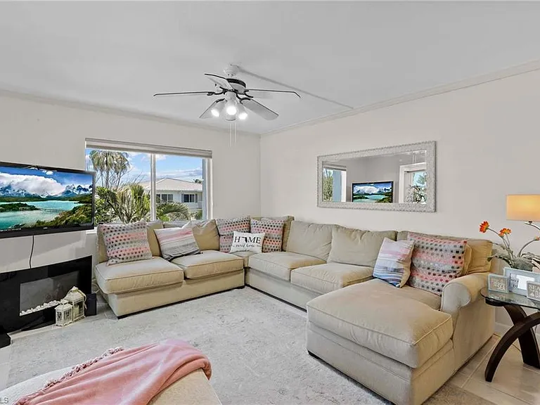 1930 Gulf Shore Blvd N #A302-A — Photo 11