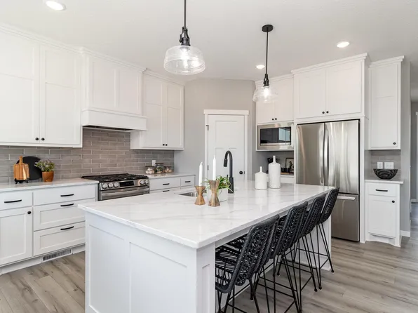 21057 Tippecanoe St NE, East Bethel, MN 55011