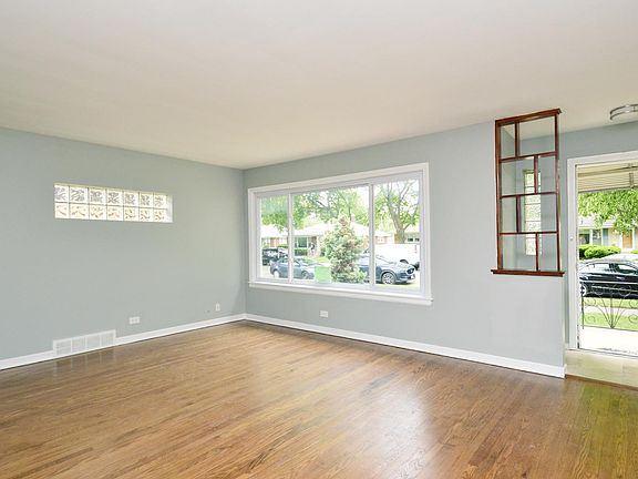 4th image of 8343 Keeler Ave